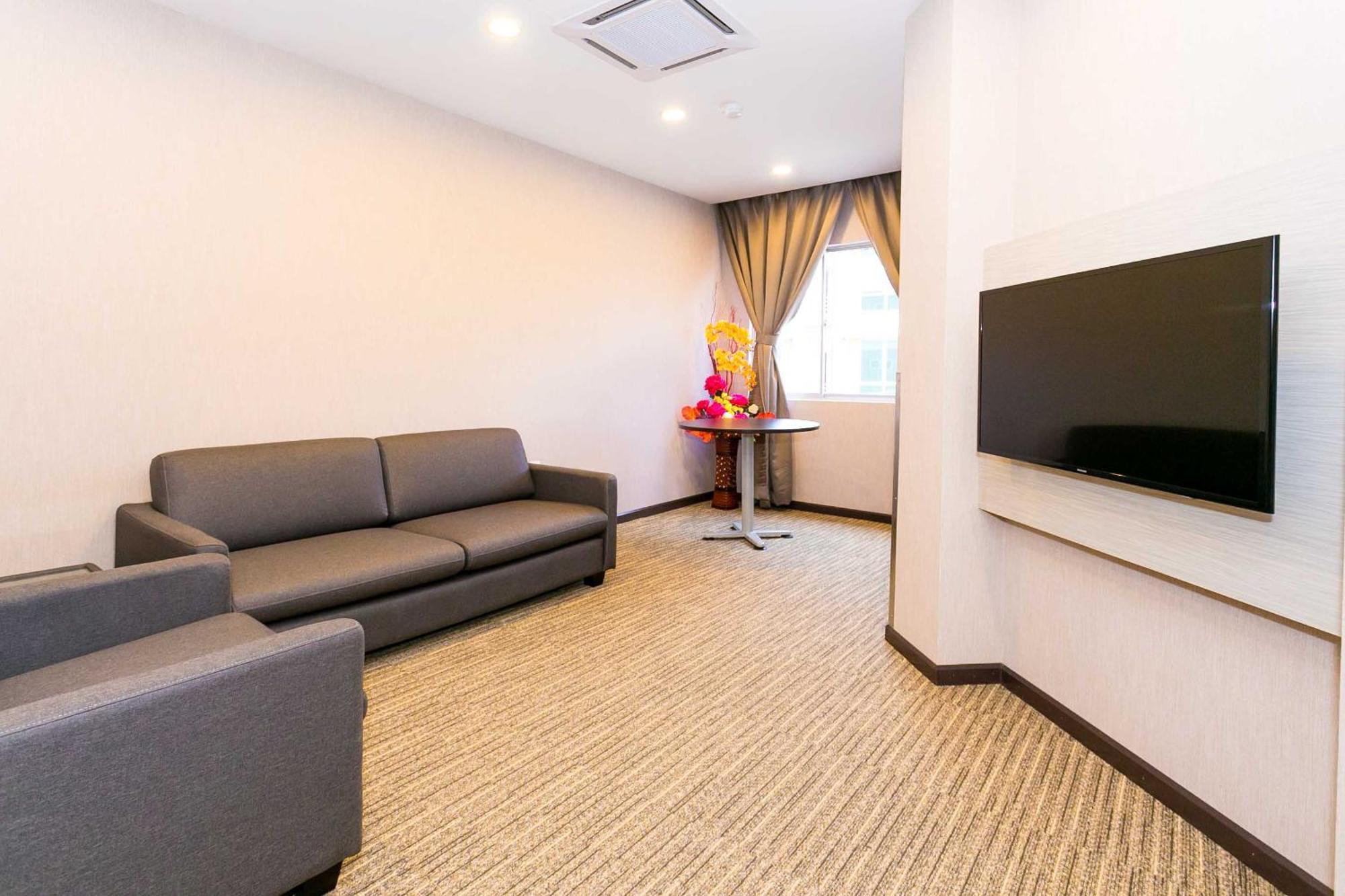 Icon Hotel Сегамат Стая снимка