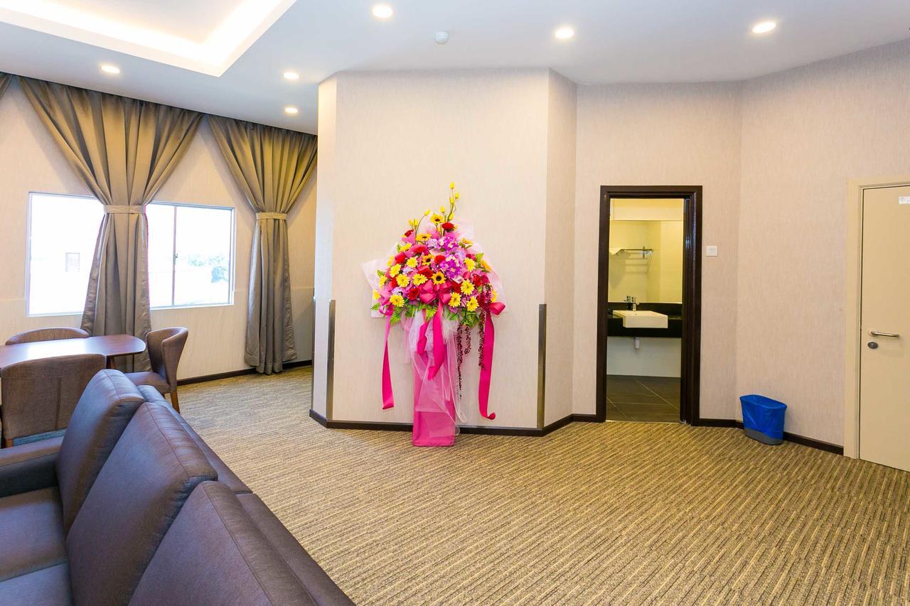 Icon Hotel Сегамат Екстериор снимка